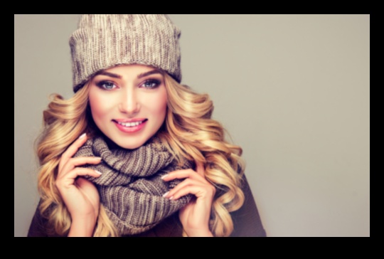 Dzirksts un spīdums: izgaismojiet ballītes ainu ar saviem matiem