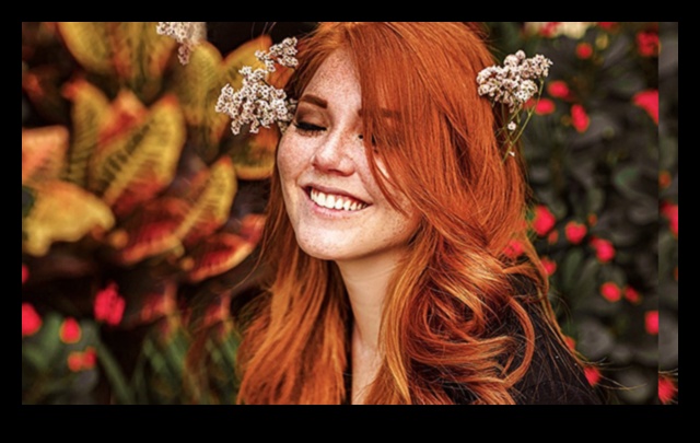 Vara cirtas un gludi stili: apgūstiet sarkanu un kastaņbrūnu matu tekstūru