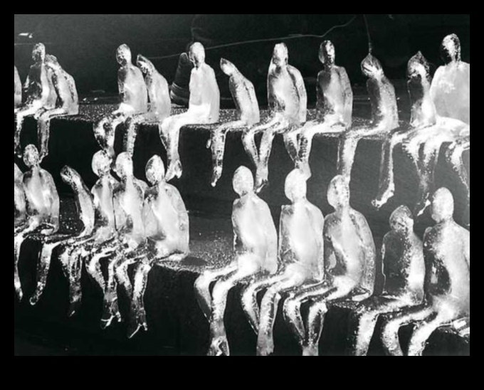 Īslaicīgs skaistums: pārejošu mirkļu tveršana izteiksmīgā ķermeņa mākslā