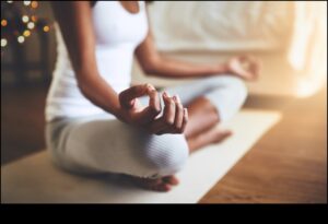 Uzmanīga svētlaime: orientēšanās uz ikdienas meditācijas prakses dzīvi mainošajām sekām